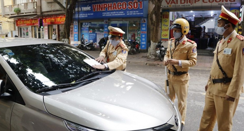 Dừng đỗ sai quy định, ô tô có thể bị phạt tới 12 triệu đồng