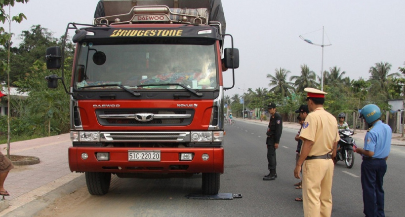 Ô tô quá hạn đăng kiểm bị xử phạt bao nhiêu tiền?