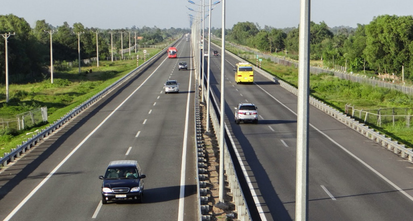 Đề xuất tăng mức xử phạt với lỗi đi ngược chiều đường cao tốc