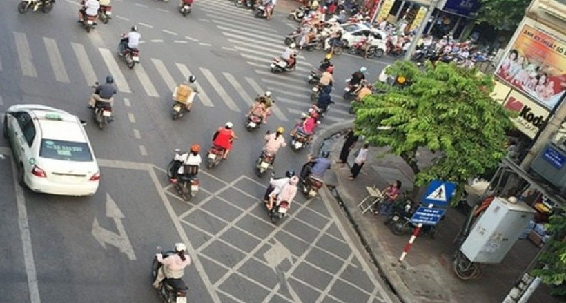 Điều khiển xe qua vạch mắt võng cần lưu ý những gì?