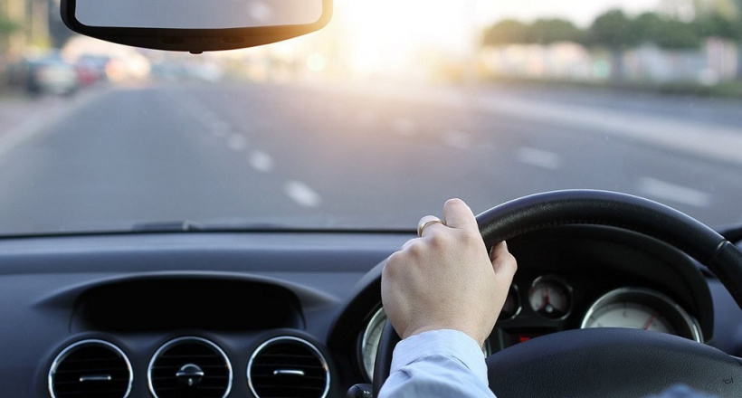 Các trường hợp phải giảm tốc độ khi lái xe