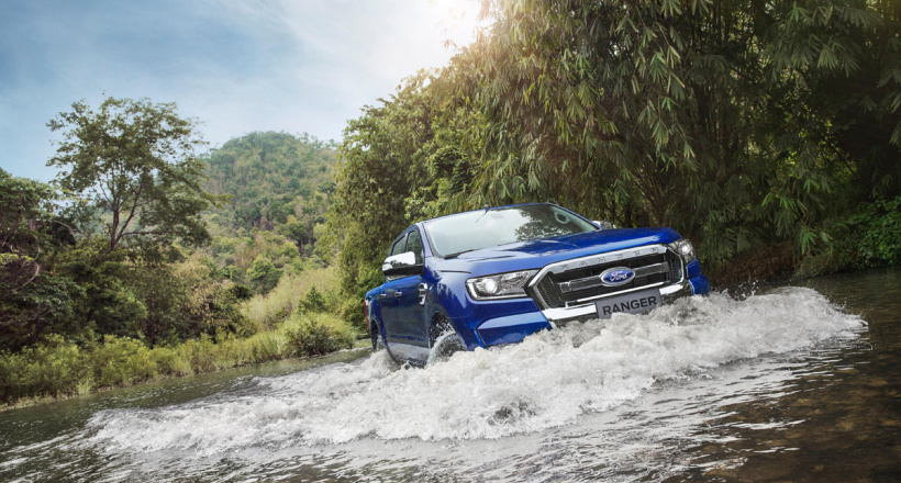 Những lưu ý để lái ô tô vượt đường ngập an toàn, ngay cả với những mẫu xe bán tải