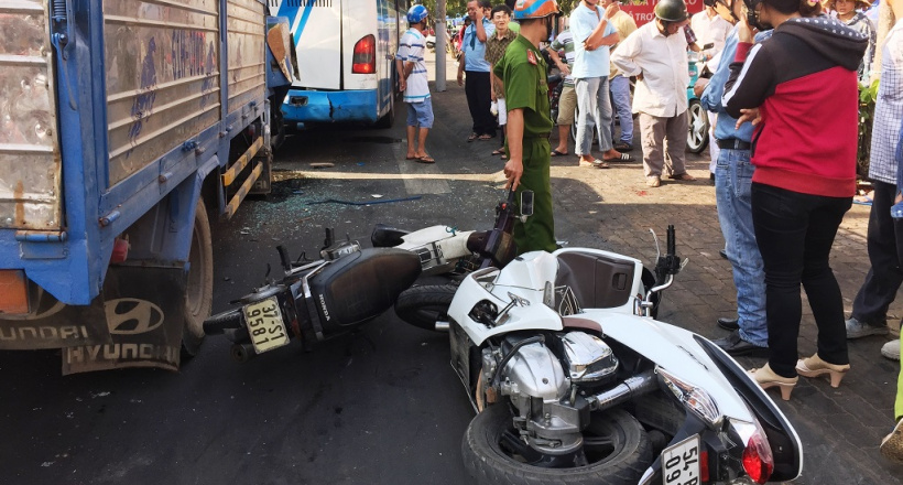 Vượt xe gây tai nạn giao thông sẽ bị xử phạt như thế nào?