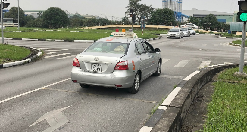 Các lỗi trừ điểm trong bài thi sát hạch lái xe sa hình