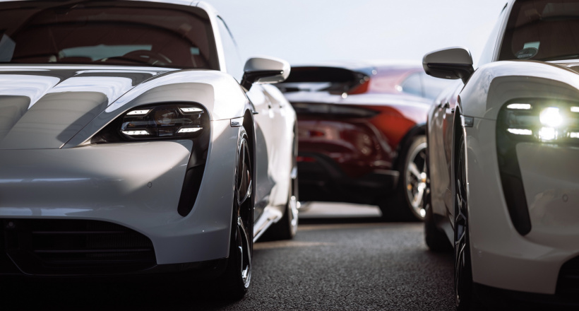 Mẫu xe điện Taycan giúp Porsche tăng trưởng ấn tượng trong 9 tháng đầu năm 2021