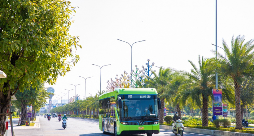 VinBus bắt đầu hoạt động trong mạng lưới giao thông công cộng của Hà Nội