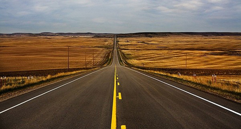 Vạch kẻ đường màu trắng, màu vàng có ý nghĩa gì?