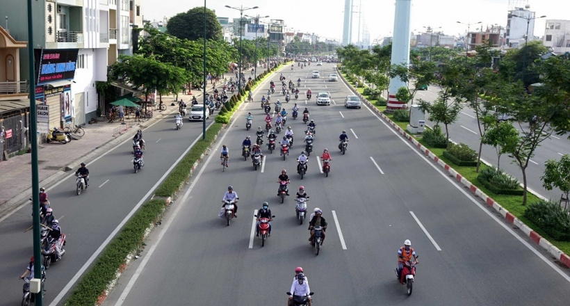 Cách phân biệt lỗi sai làn và lỗi không tuân thủ vạch kẻ đường