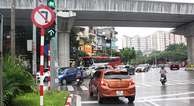 Có được quay đầu khi gặp biển cấm rẽ trái?