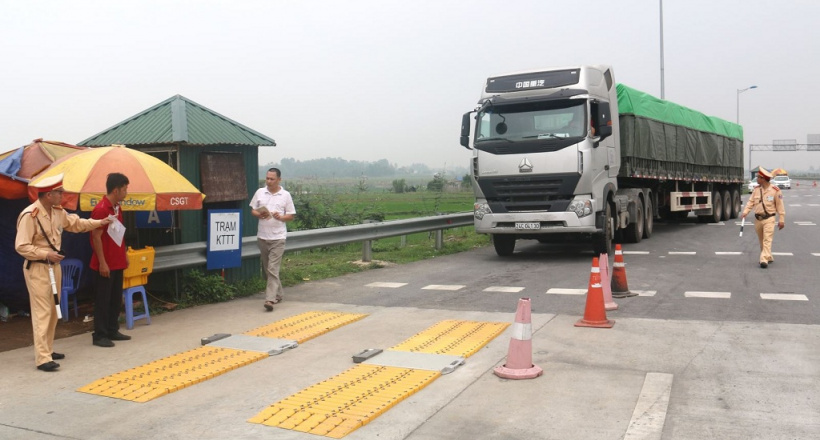 Mức xử phạt đối với xe vượt quá trọng tải cho phép năm 2021 là bao nhiêu?