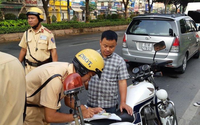 Xe ô tô kéo xe khác trái pháp luật bị xử phạt ra sao?