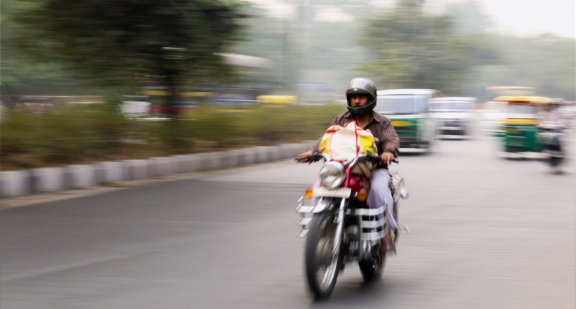 Chạy xe vượt quá tốc độ quy định bị phạt bao nhiêu năm 2021?