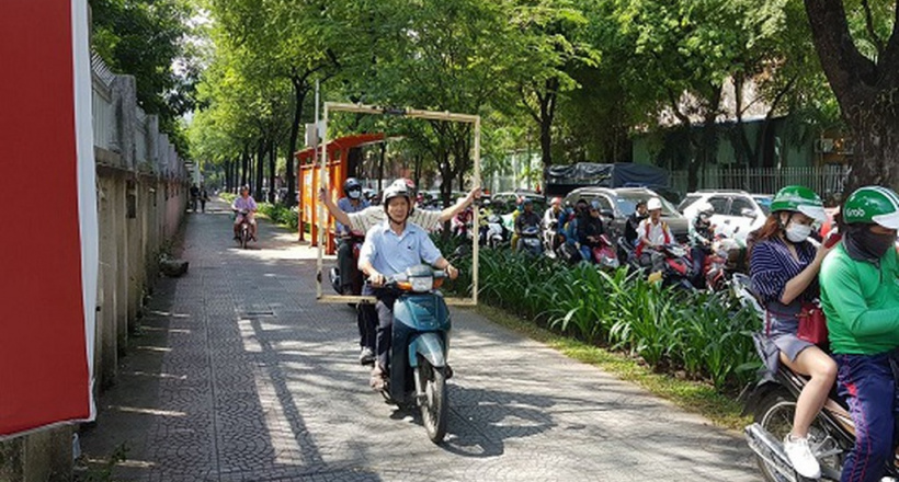 Năm 2021: Đi xe trên vỉa hè bị phạt bao nhiêu tiền?