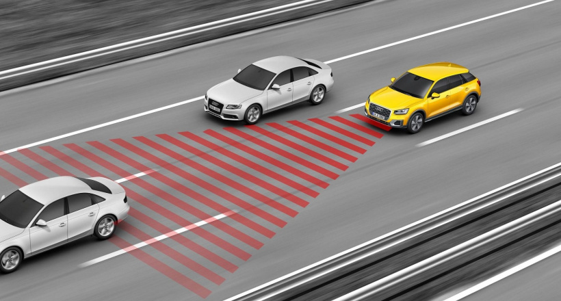 Phân biệt hệ thống cảnh báo chệch làn và hỗ trợ giữ làn đường