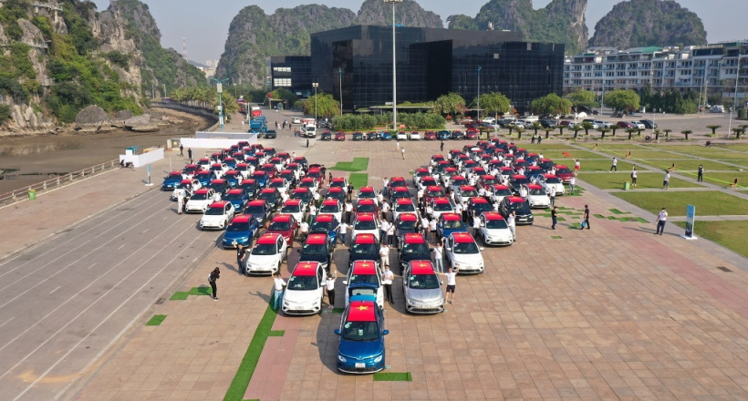 Chiêm ngưỡng 100 xe điện VinFast VF e34 chinh phục địa đầu tổ quốc