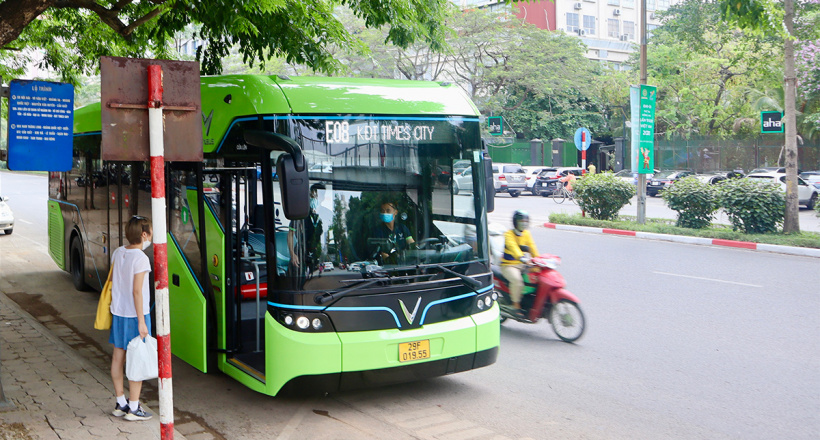 Thêm tuyến xe buýt điện thứ 7 - E08 phục vụ người dân Thủ đô