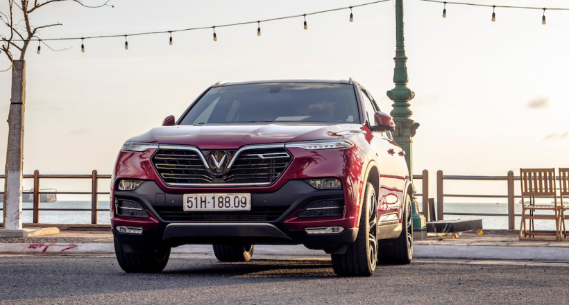 VinFast chính thức dừng kinh doanh xe ô tô chạy xăng