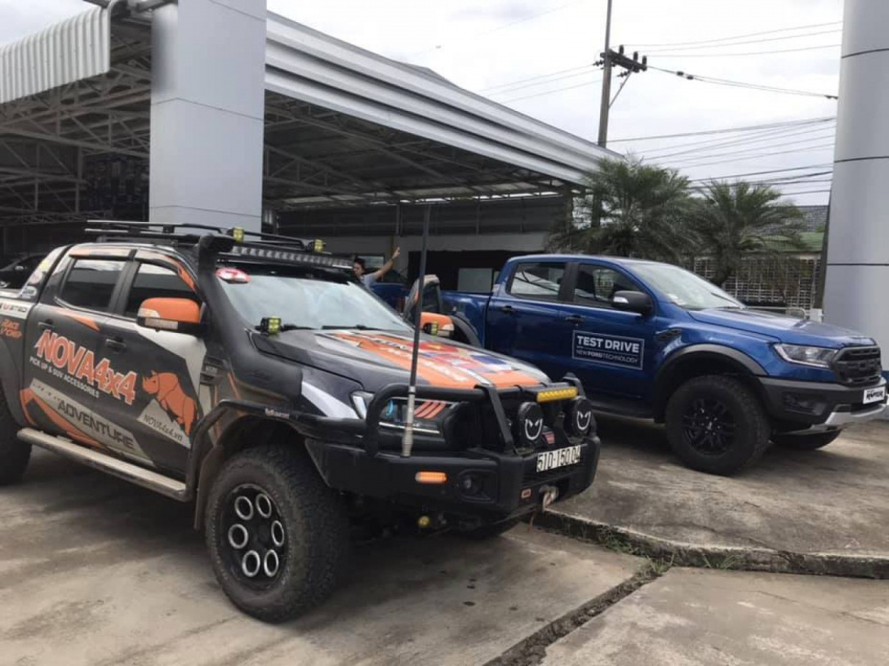 Ford Ranger Raptor với tem xe chạy thử