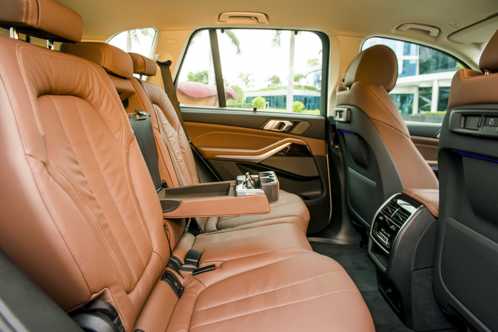 Hàng ghế thứ 2 trên BMW X5 2019