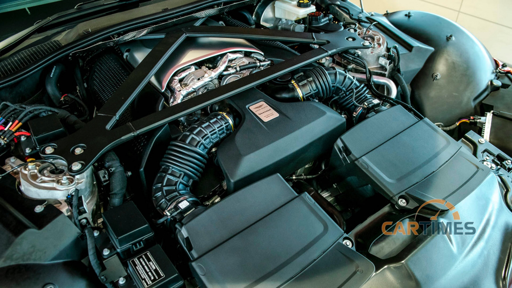 Động cơ xe Aston Martin Vantage V8