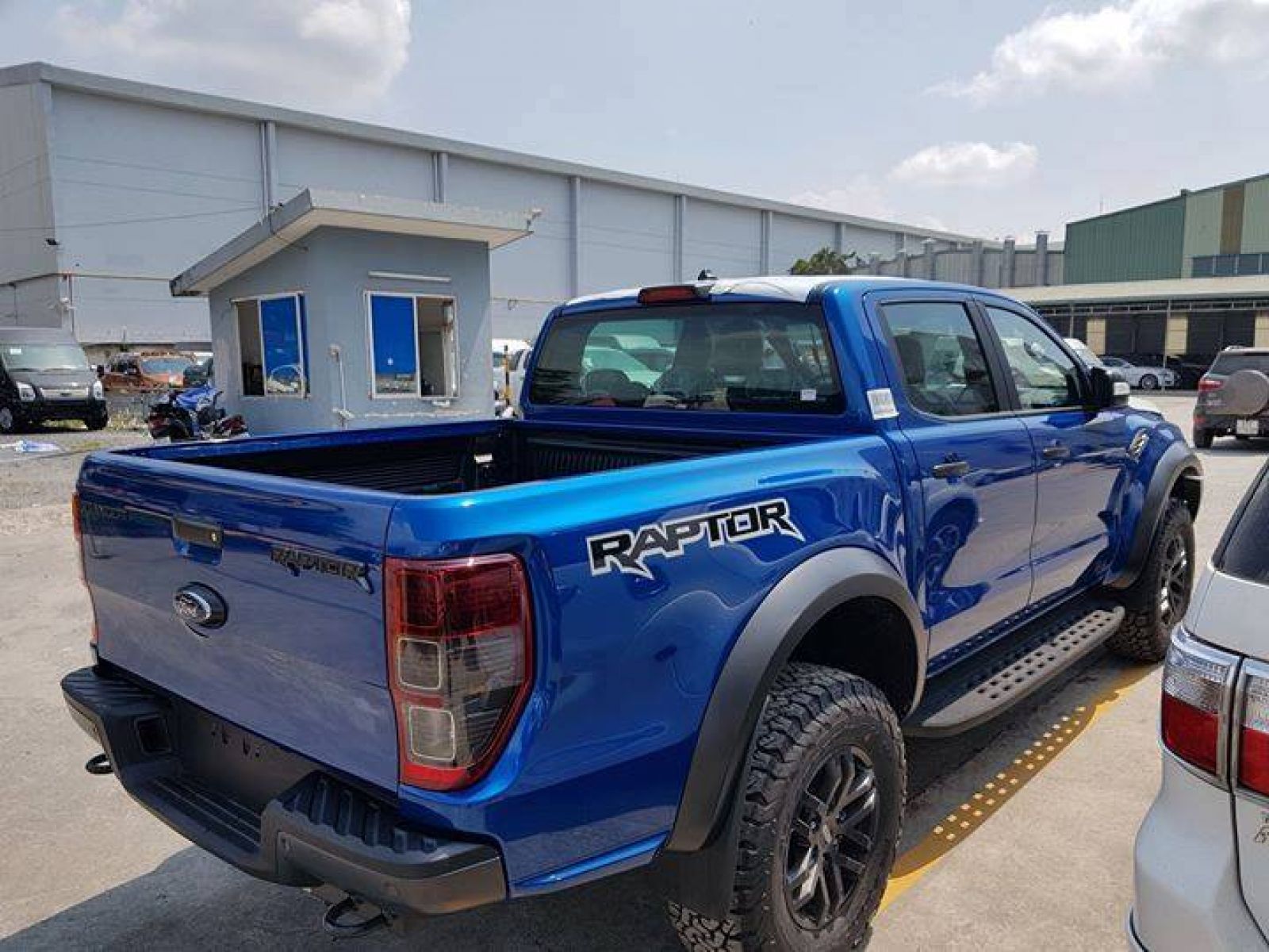 Thùng xe Ford Ranger Raptor 