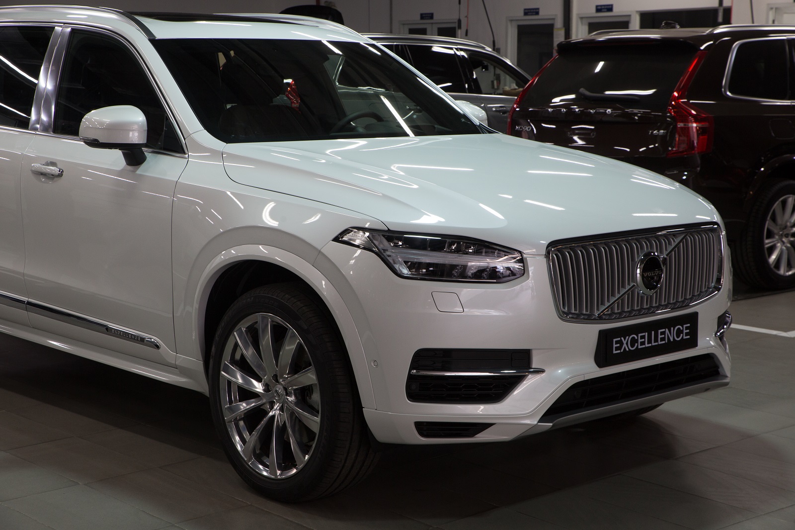Xe Volvo XC90 Excellence đã sẵn sàng ra mắt tại triển lãm