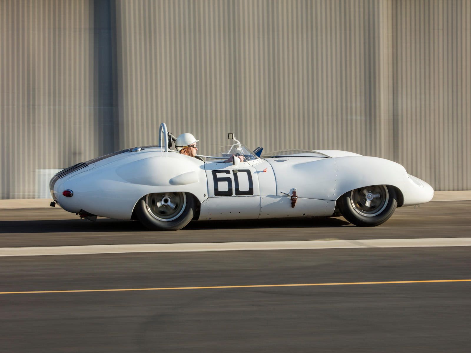 Thiết kế bên hông xe Lister-Jaguar 1959