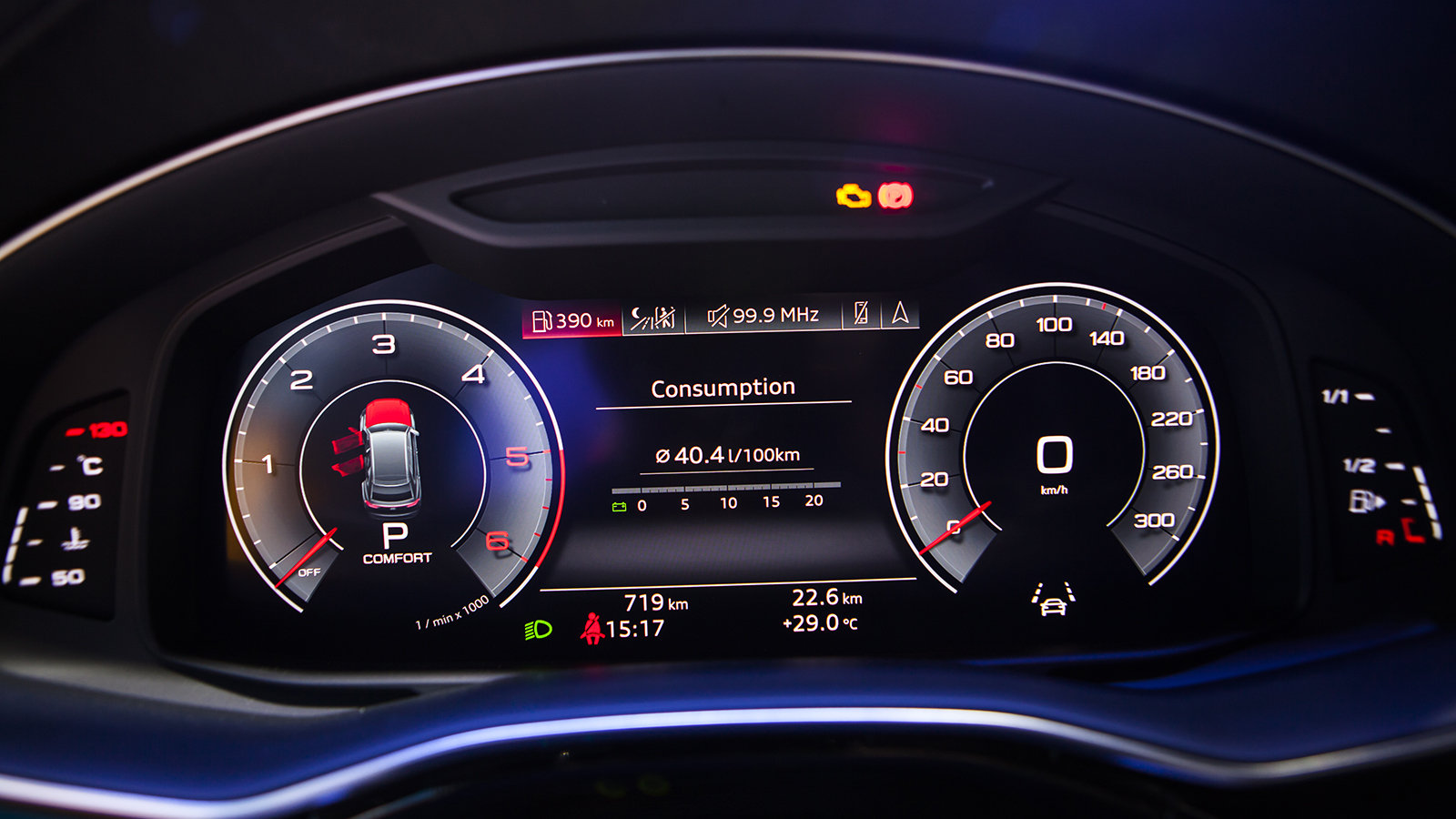 Bảng đồng hồ Audi Q8