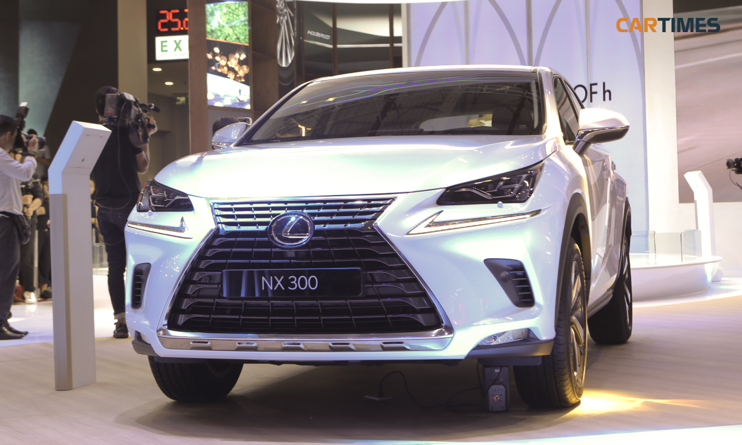 Lexus NX300