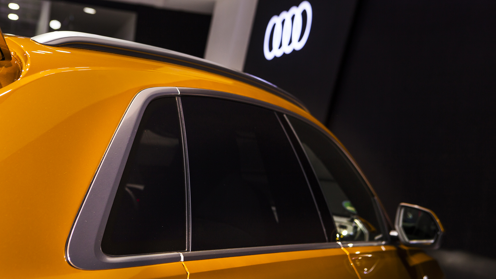 Thân xe Audi Q8