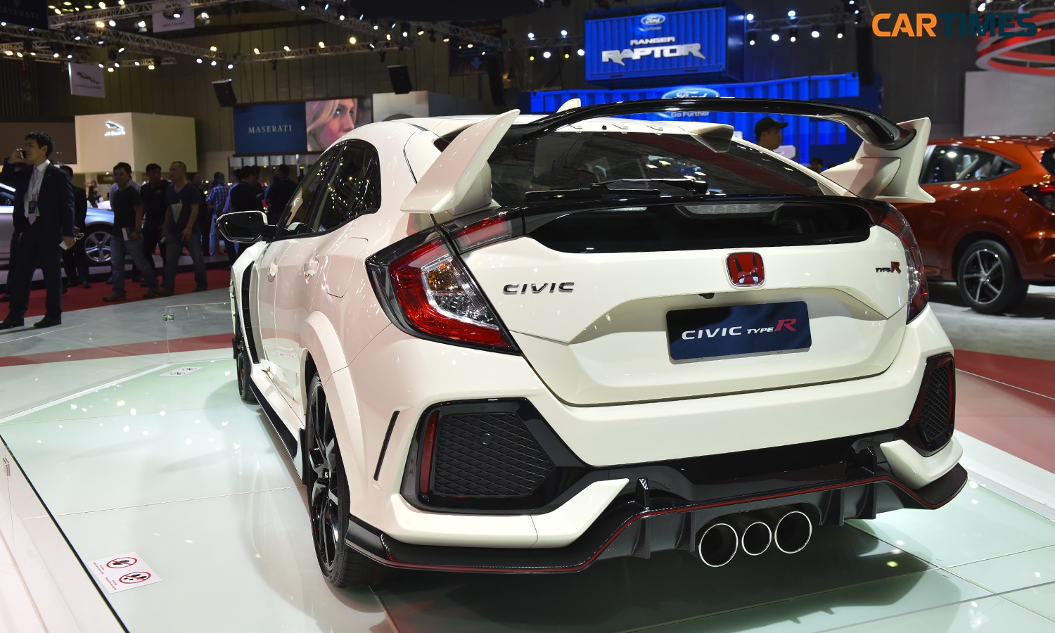 Thiết kế bên hông xe Civic Type R