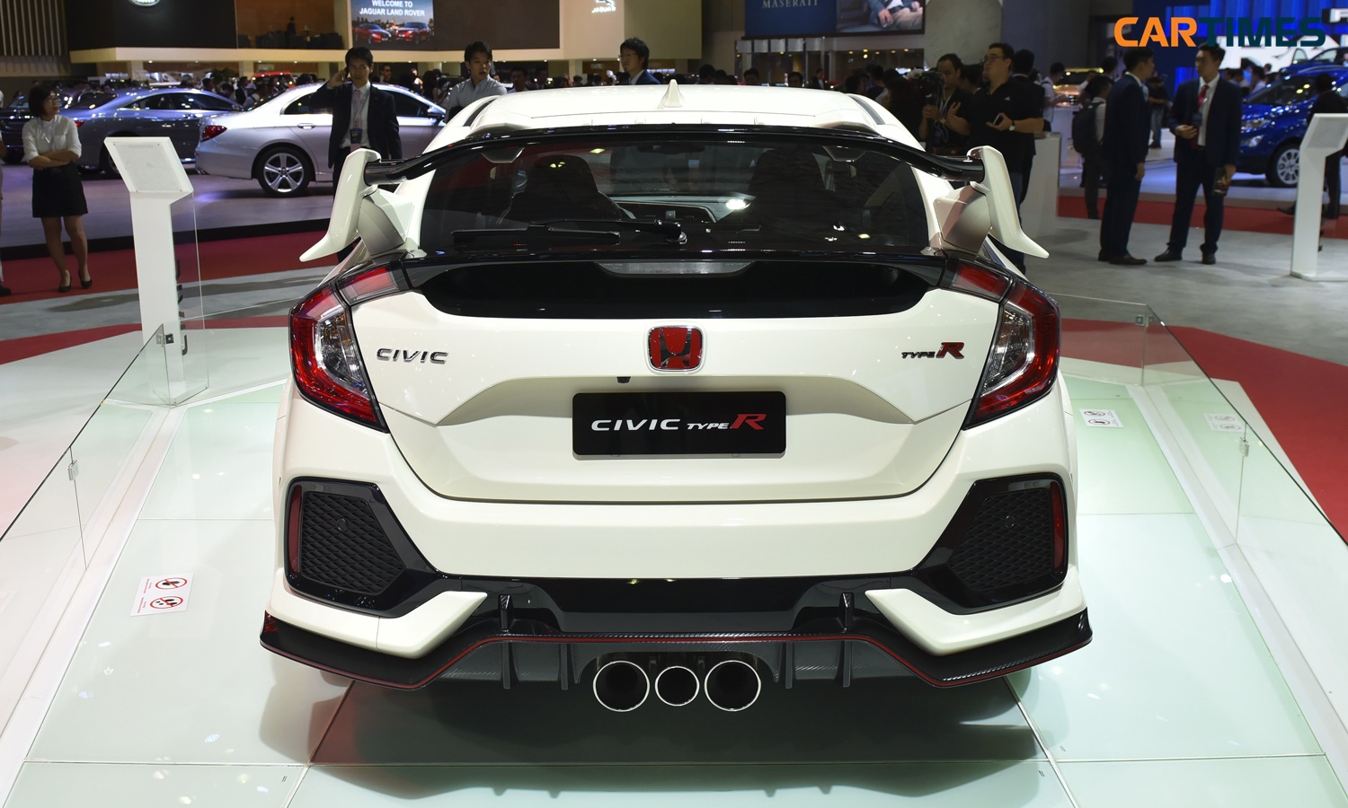 Thiết kế phía sau xe Honda Civic Type R