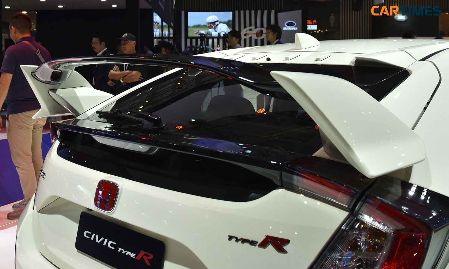 Cánh gió trên Honda Civic Type R