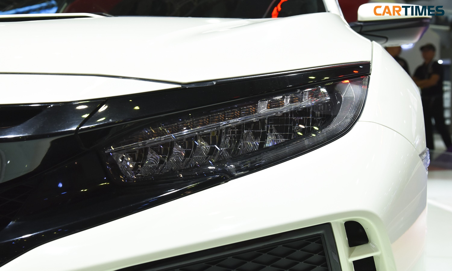 Thiết kế đèn pha xe Honda Civic Type R