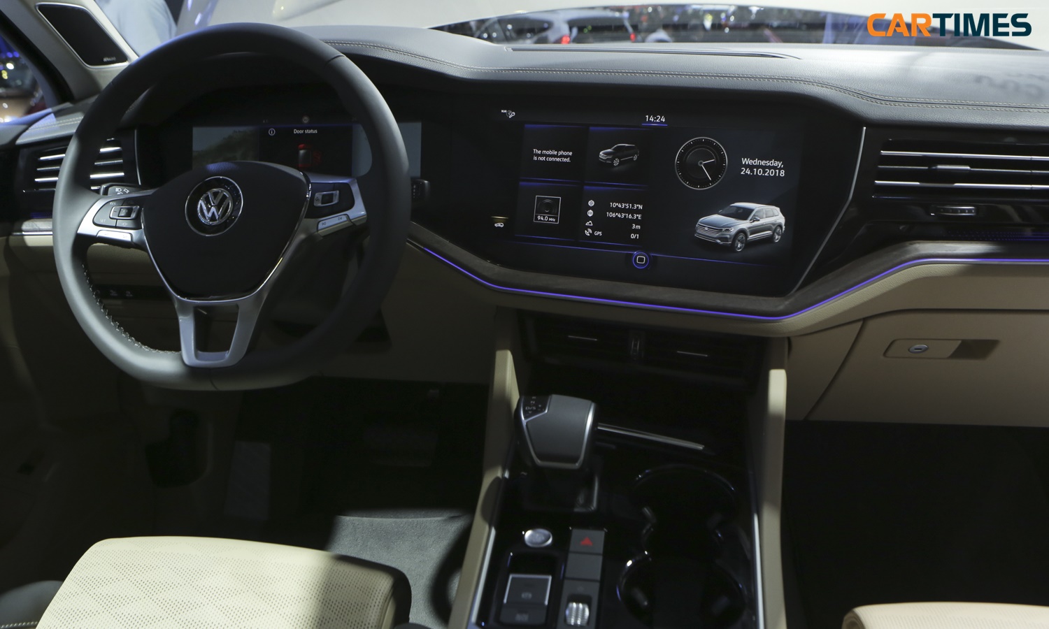 Hàng ghế trước trên xe Volkswagen Touareg