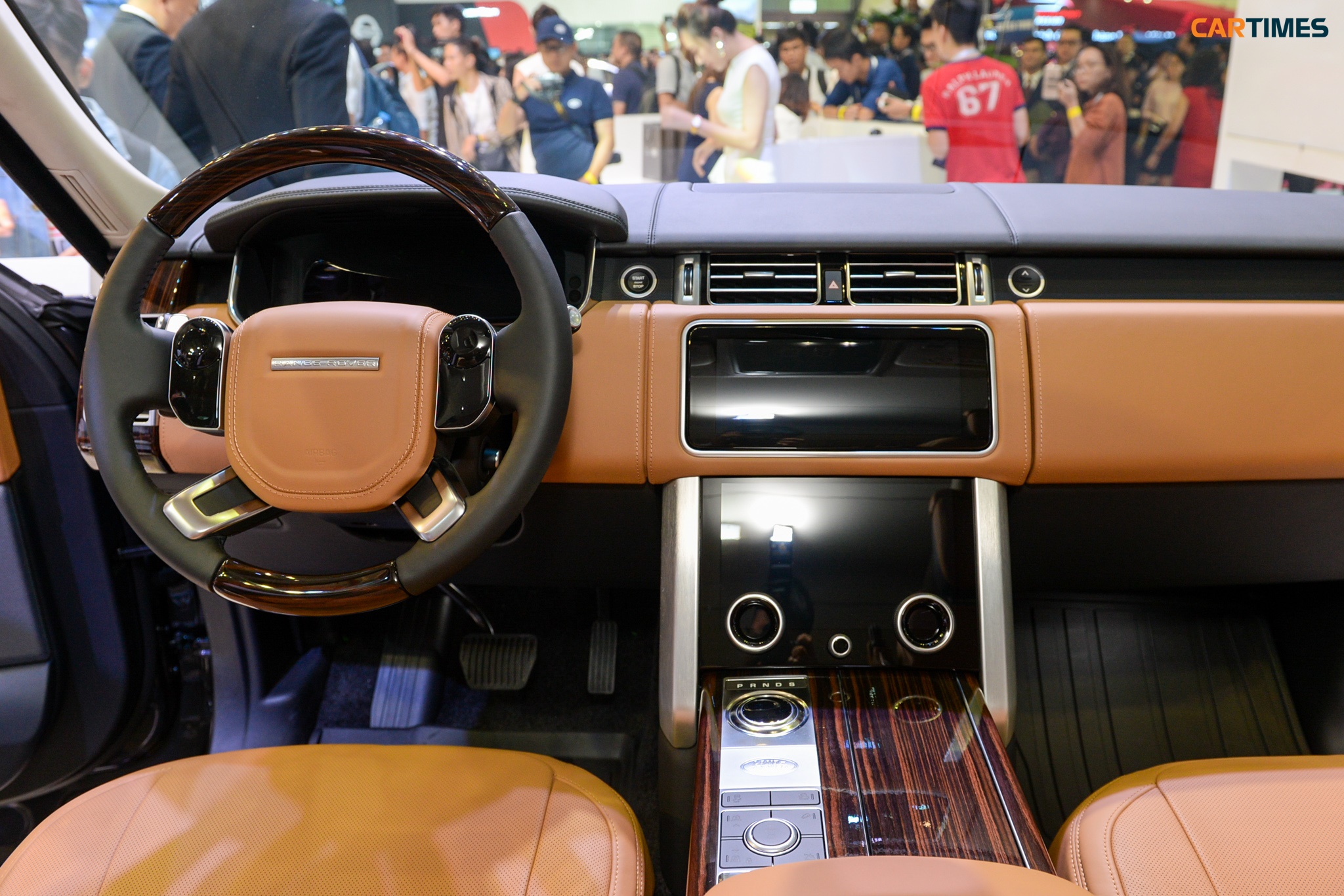Thiết kế khoang nội thất Range Rover 