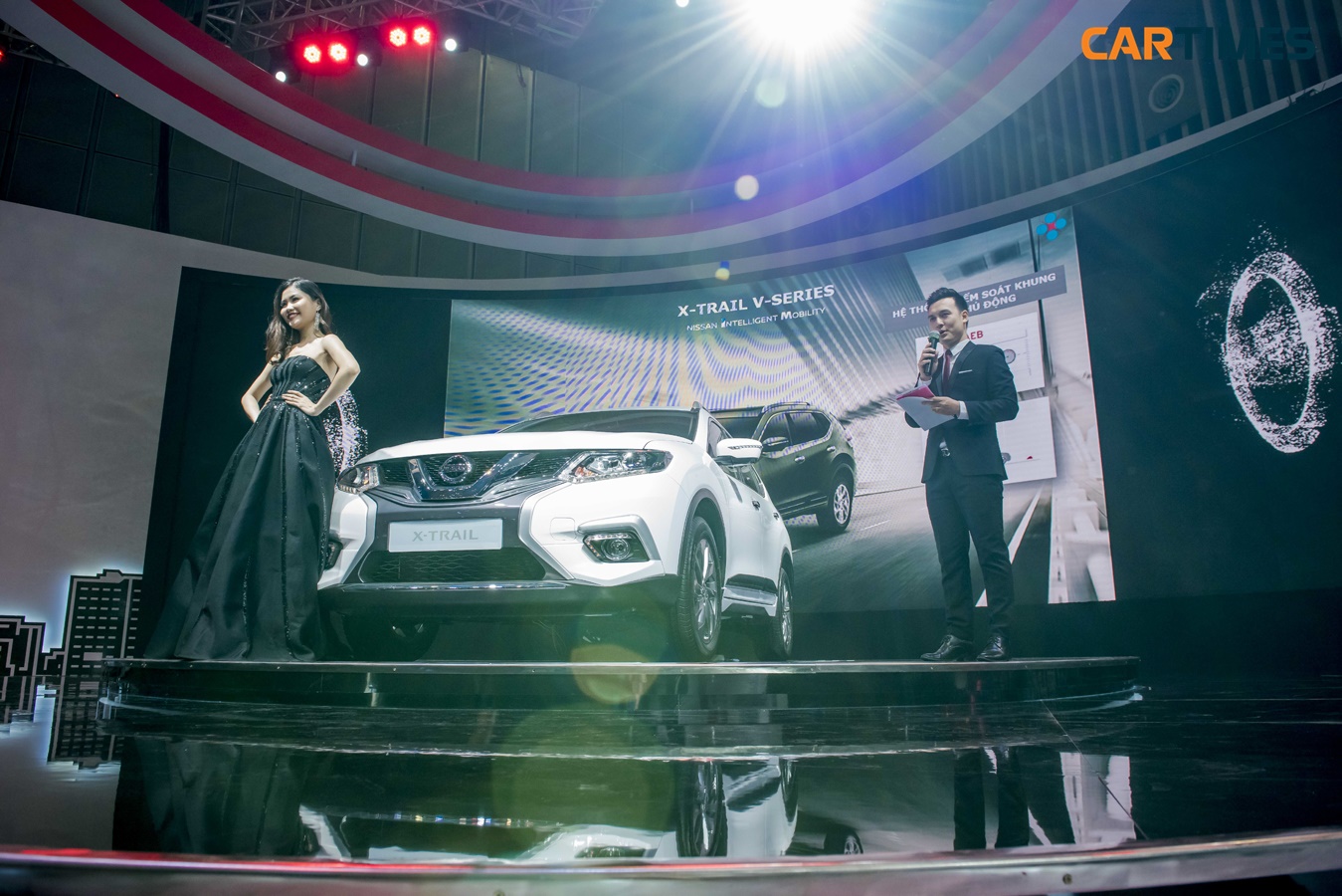 Gian hàng của Nissan nổi bật với mẫu xe X-Trail V-Series