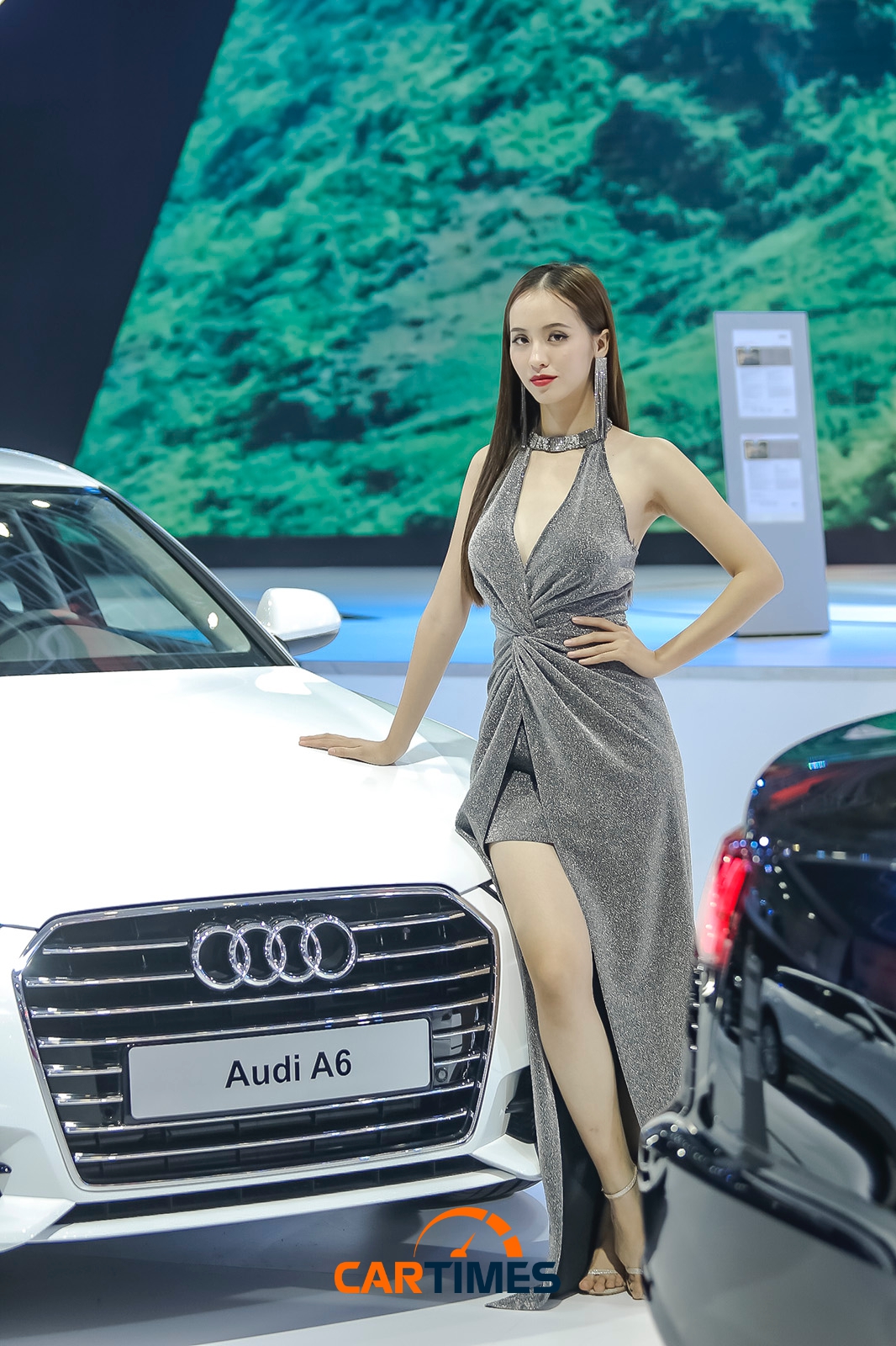Người đẹp đọ dáng cùng Audi A6