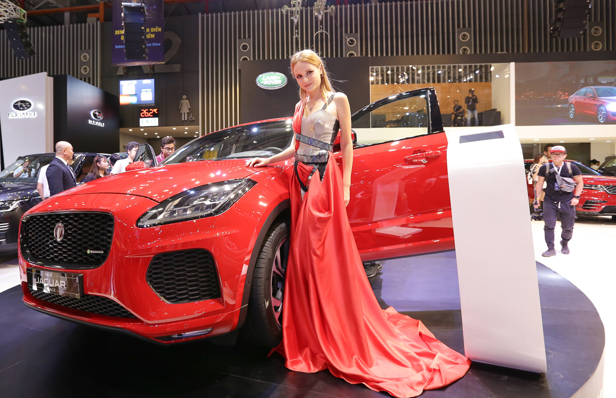 Xe Jaguar nổi bật tại VMS 2018