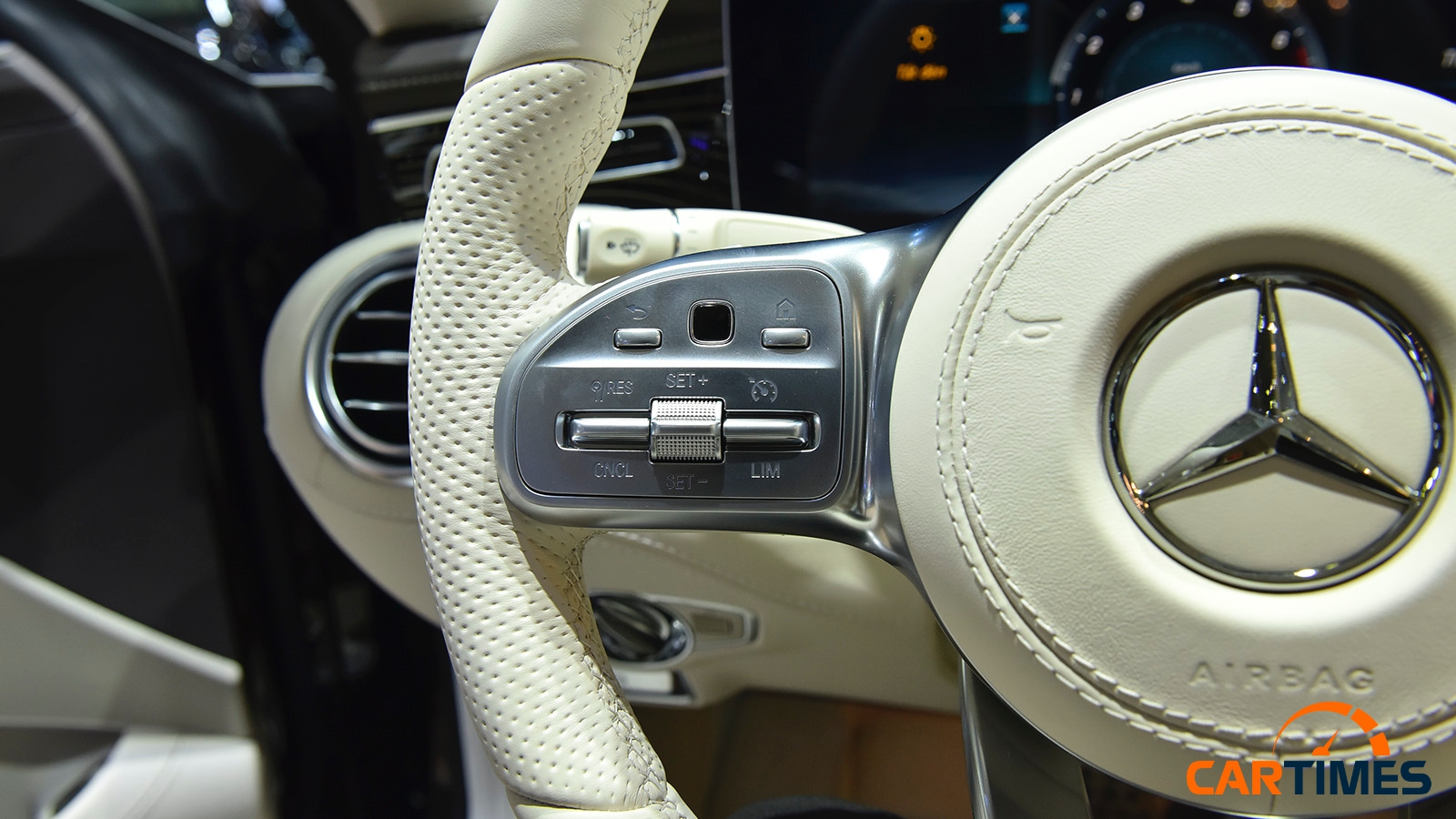 vô lăng xe Mercedes-Benz S450 Coupe