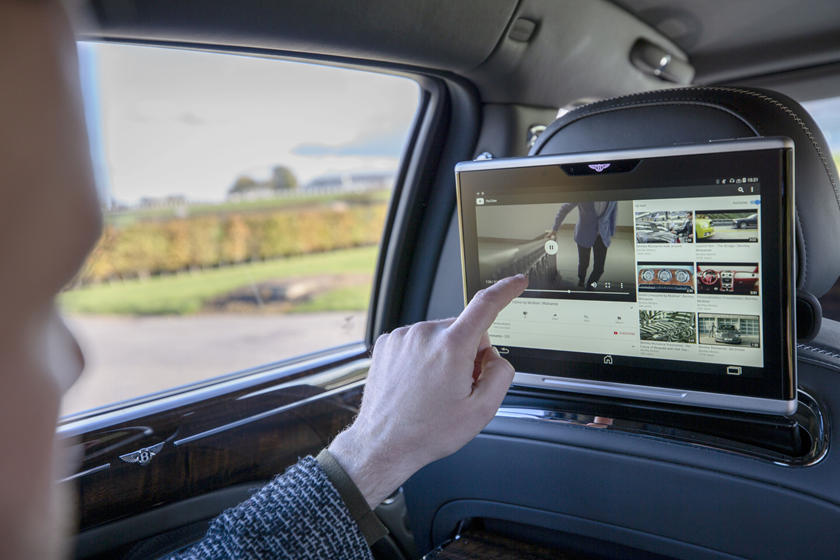 Hệ thống Wi-Fi mới trên xe Bentley không bị gián đoạn, ngay cả ở tốc độ trên đường cao tốc
