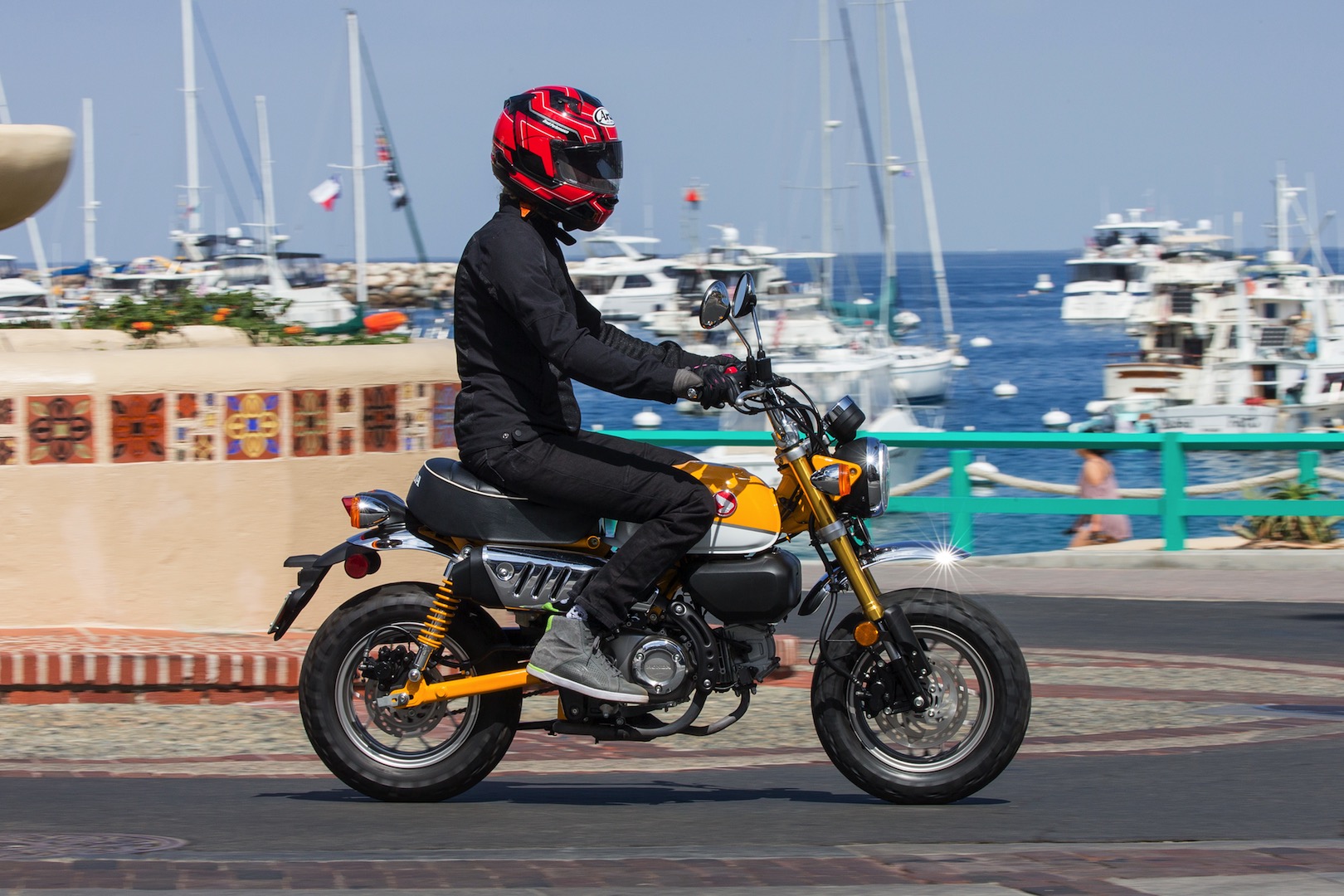 Thiết kế của Honda Monkey khá nhỏ gọn và dễ điều khiển