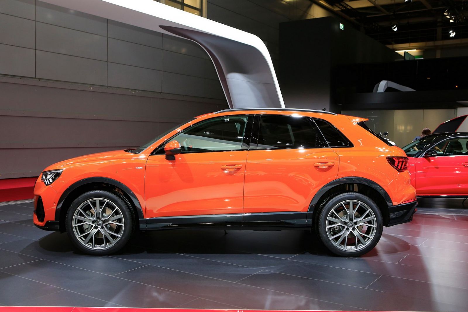 Thiết kế phía bên hông xe Audi Q3 2019