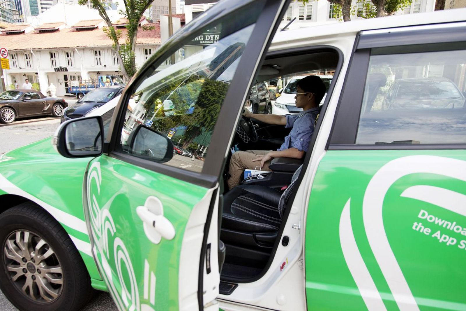 Grab đang mở rộng thêm nhiều dịch vụ khác ngoài gọi xe