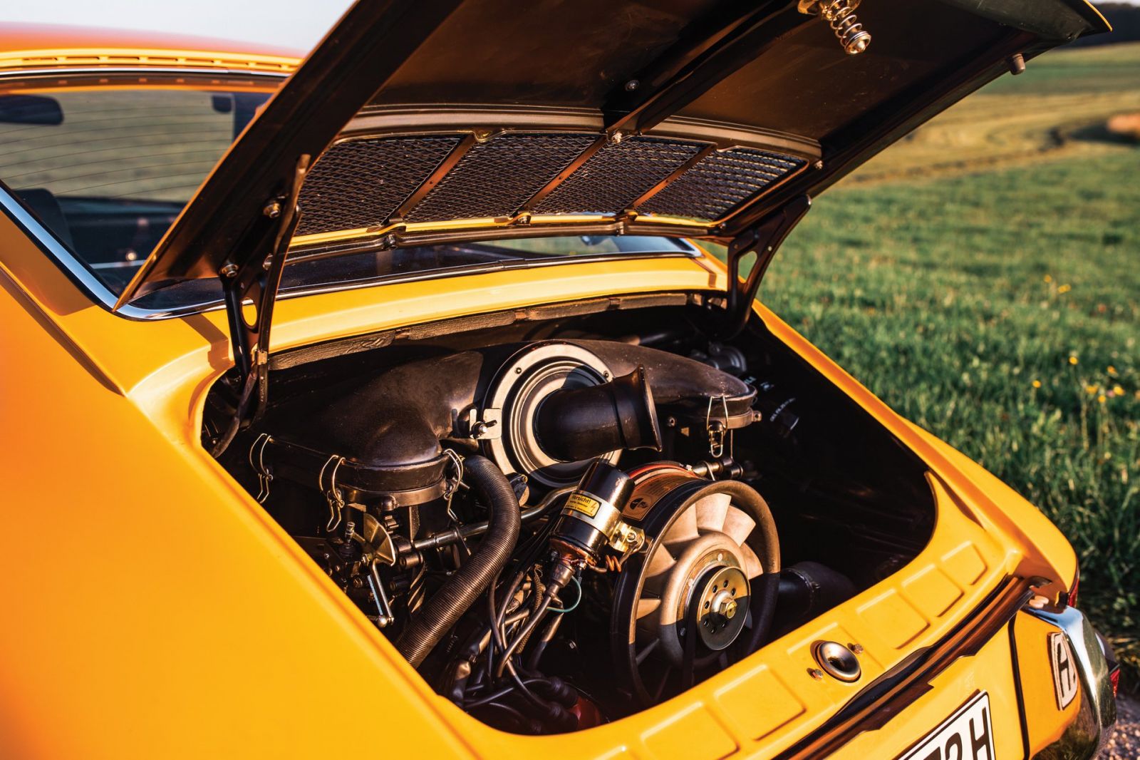 Thiết kế động cơ xe Porsche 911 Carrera RS 2.7 
