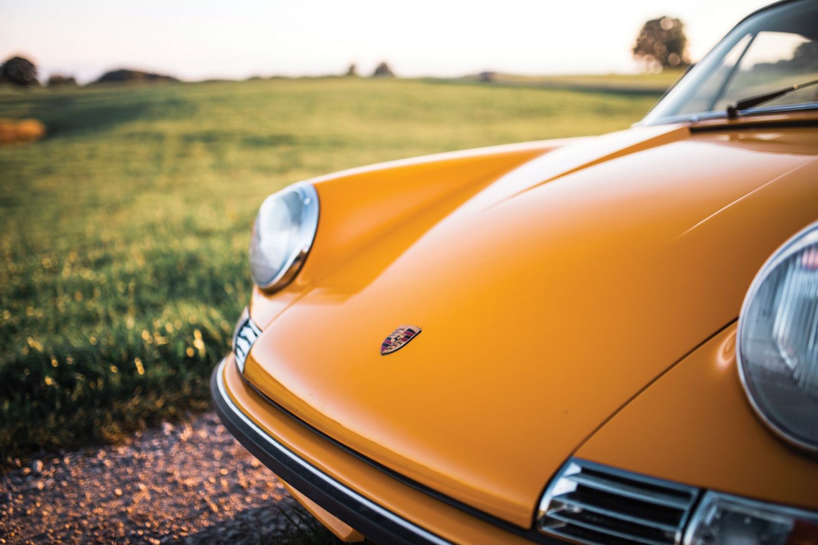 Thiết kế đầu xe Porsche 911 Carrera RS 2.7 