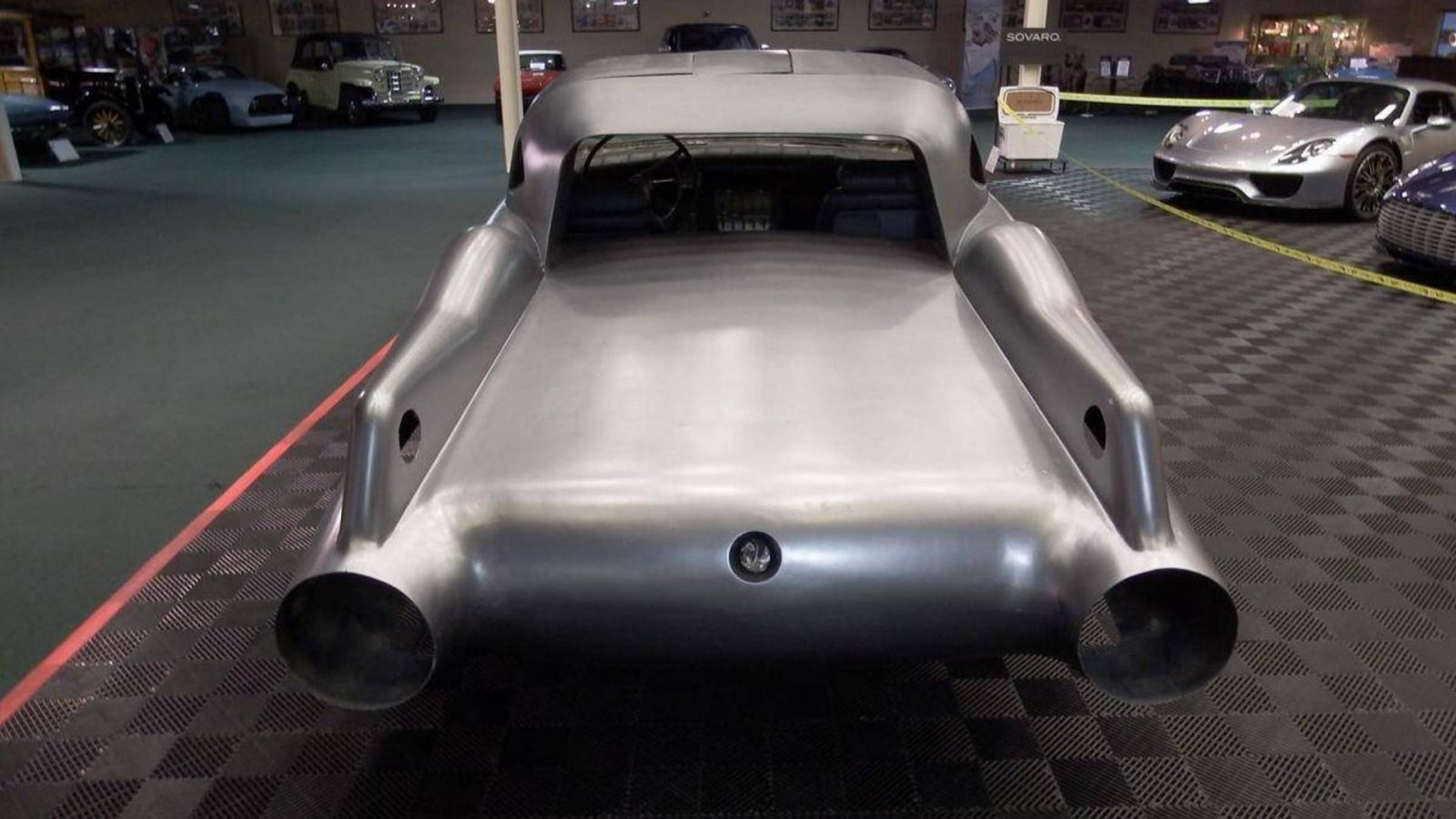 Thiết kế đuôi xe Galileo Show Car 1957 