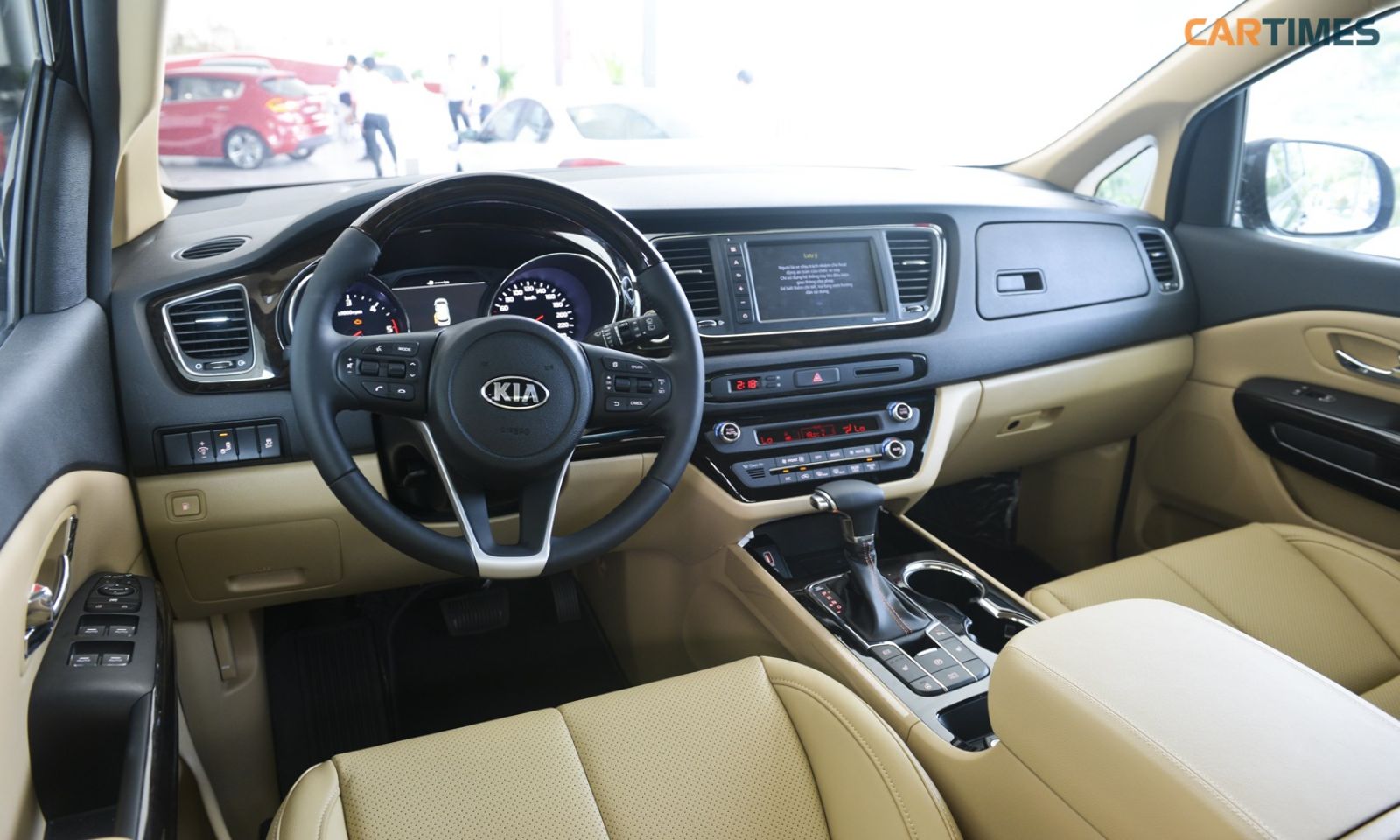 Thiết kế hàng ghế trước xe Kia Sedona phiên bản nâng cấp