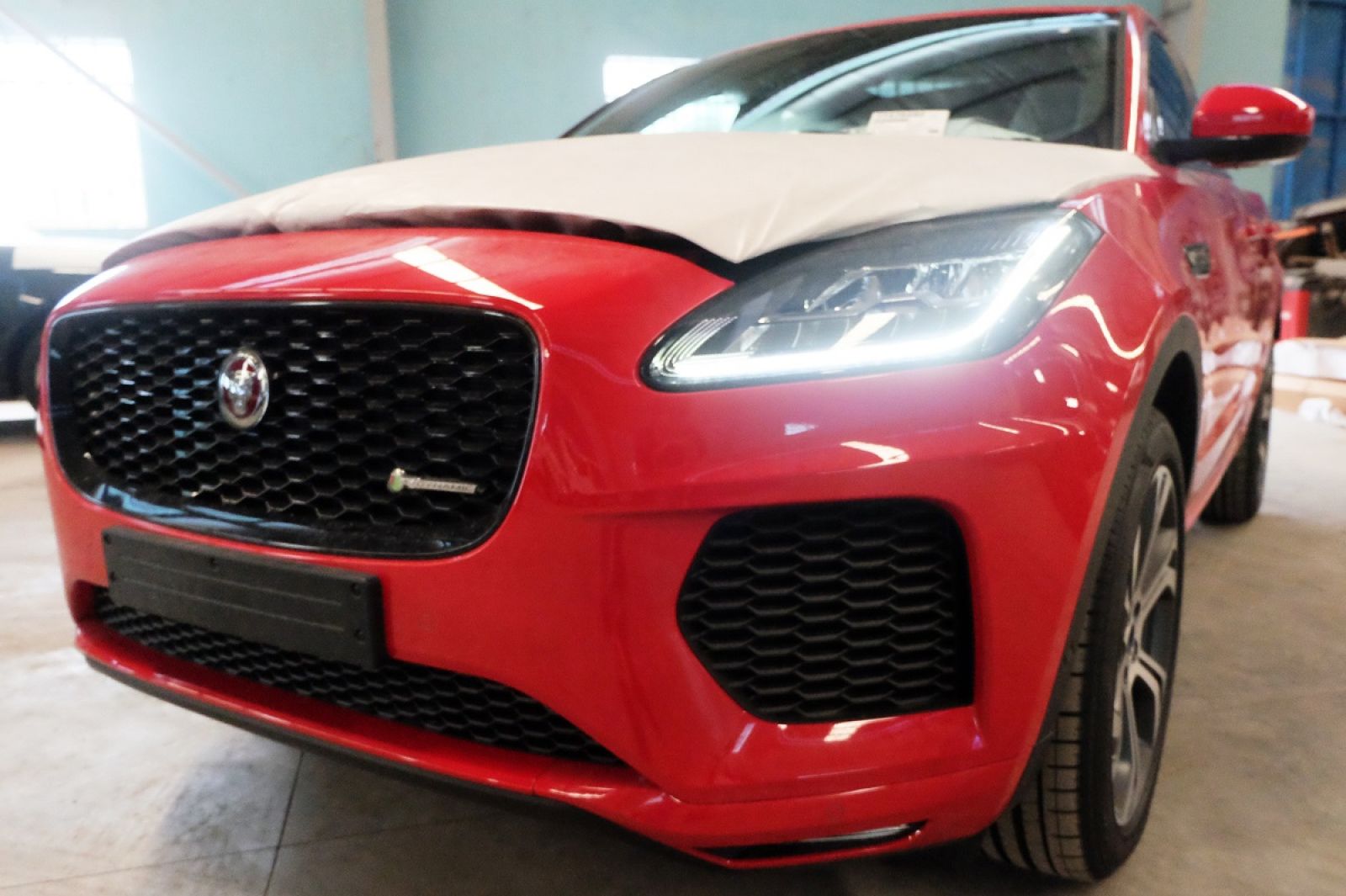 Công nghệ đèn LED của xe Jaguar E-Pace