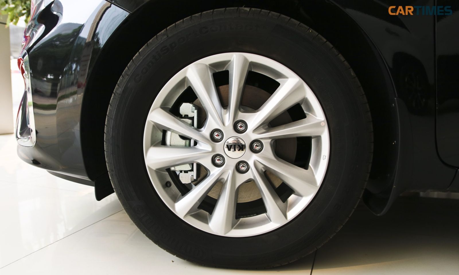Xe sử dụng la zăng hợp kim đa chấu 18 inch